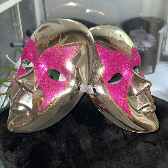 Set of 2 Silver & Pink masks 🎭 theme parties Mardi Gras holiday dressup costume - Picture 2 of 8